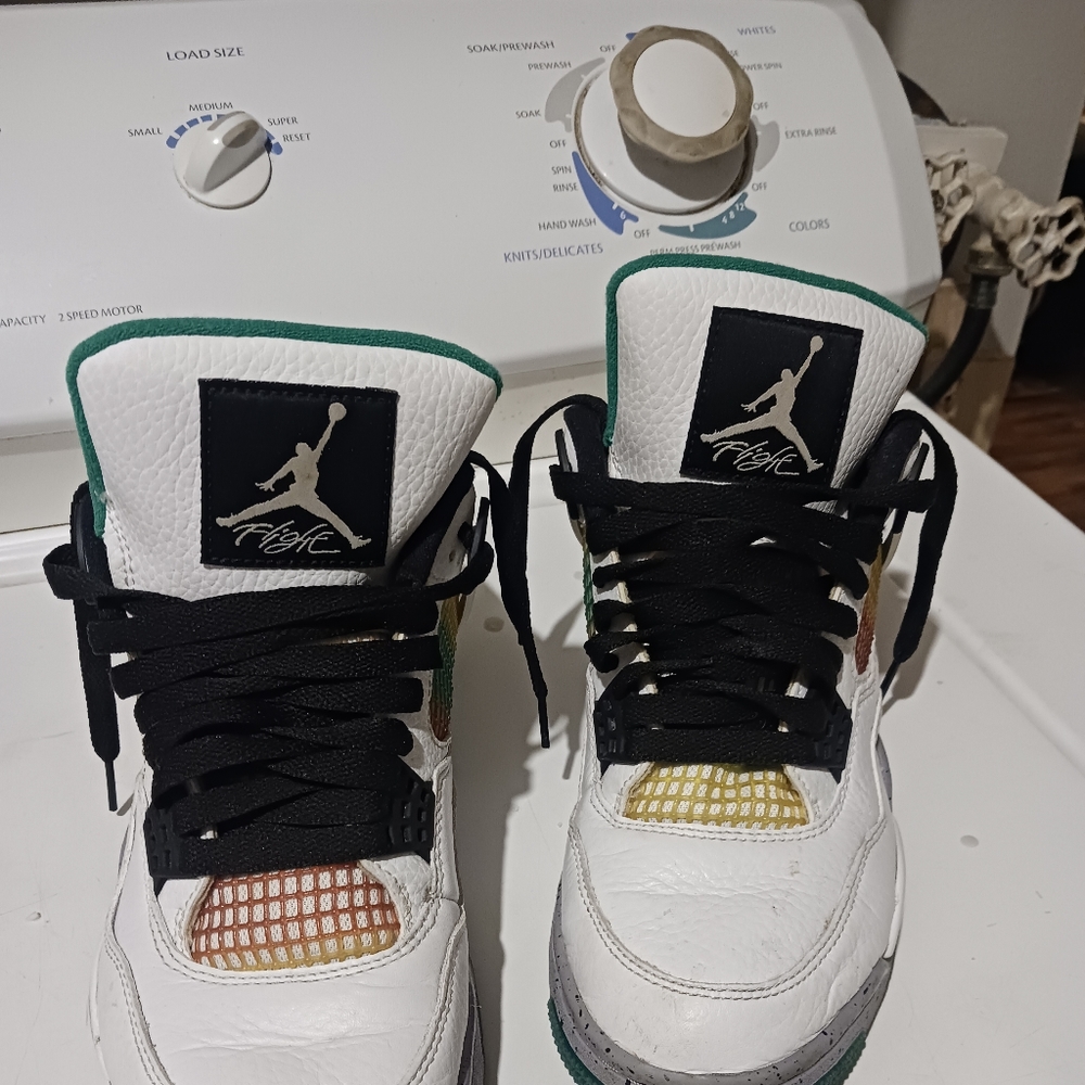 Jordan 4 Retro Rasta - Picture 6 of 8